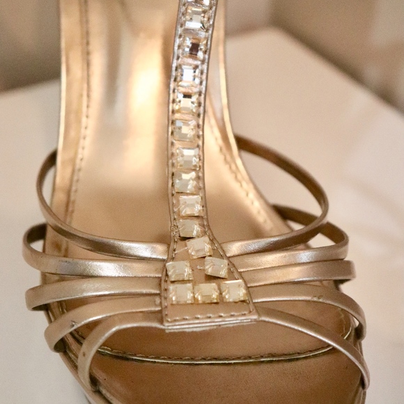 Heels - Picture 2 of 5